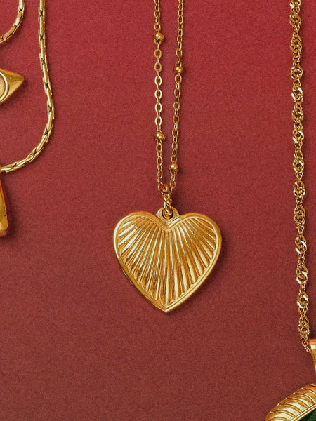 Amora Dainty Heart Necklace