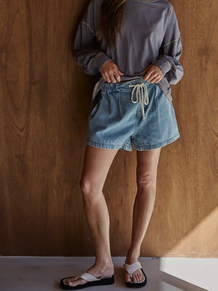 Did Someone Say Chambray Short in Blue