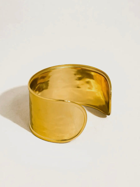 Calric Wide Cuff
