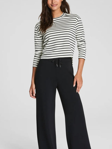 AirEssentials Relaxed Long Sleeve Top in Pier Stripe