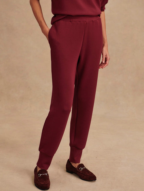 The Slim Cuff Pant 27.5 in New Maroon