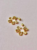 Sienna Wavy Flower Hoops