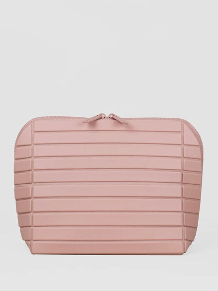 The Medium Traveller in Blush
