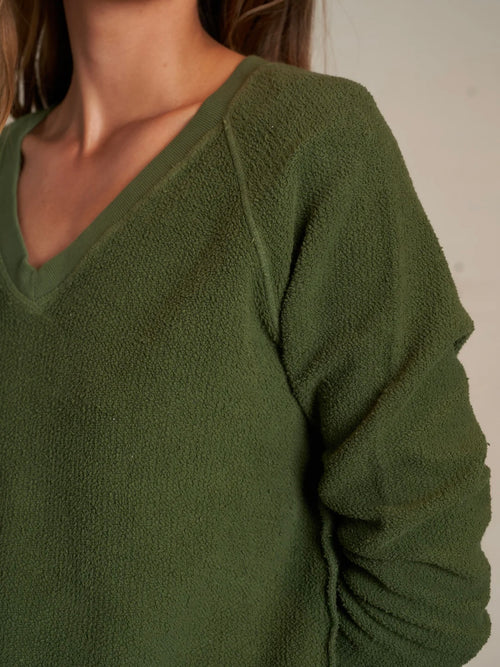 Zuri Reverse Fleece V Neck Sweatshirt in Fern Green