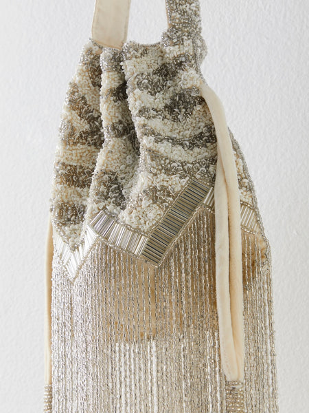 Razzle Dazzle Clutch in Ivory Pearl
