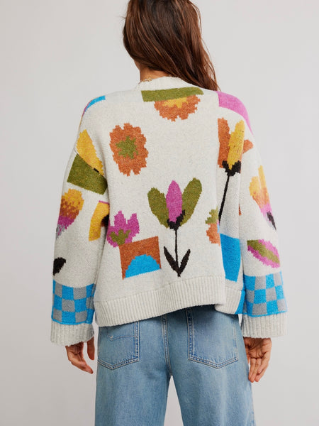 Tulip Whirl Cardigan in Ivory Combo