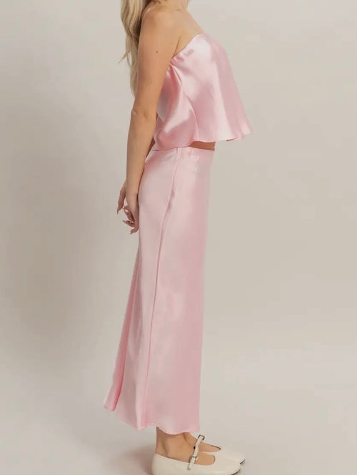 She's Cute Midi Skirt in Soft Pink