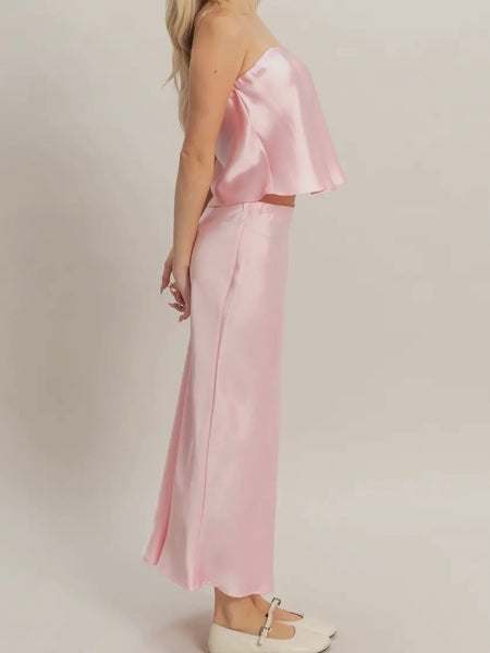 She's Cute Midi Skirt in Soft Pink