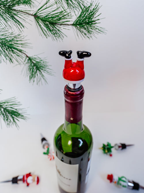 Holiday Icon Wine Stopper in Santa Pants