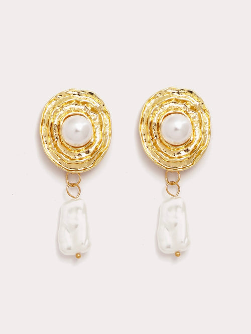 Lynn Earrings in Gold