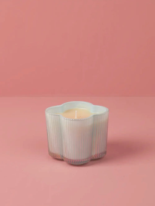 Sweet Grace Clover Candle in Blue