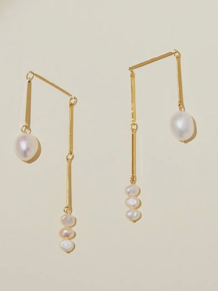 Toni Earrings in Pearl