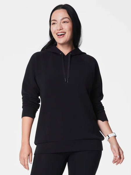 AirEssentials Classic Hoodie in Very Black