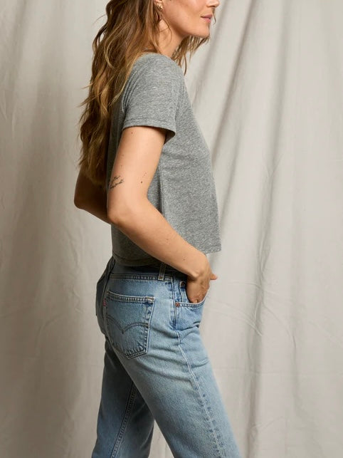 Beckett V Neck Tee in Heather Grey