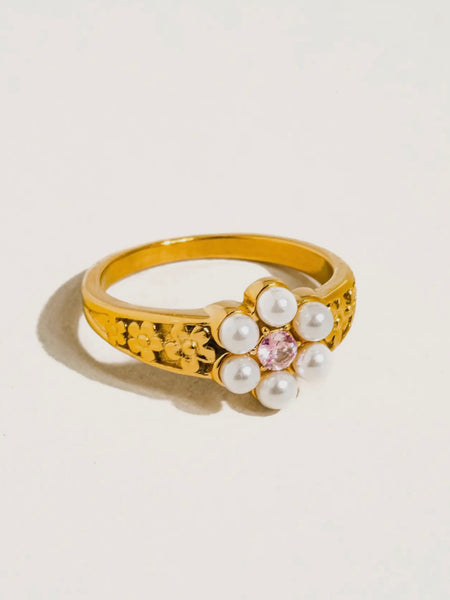 Lynn Flower Ring in Pink