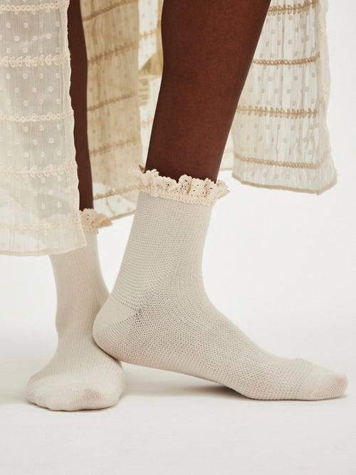 Beloved Waffle Knit Ankle Socks in Ivory
