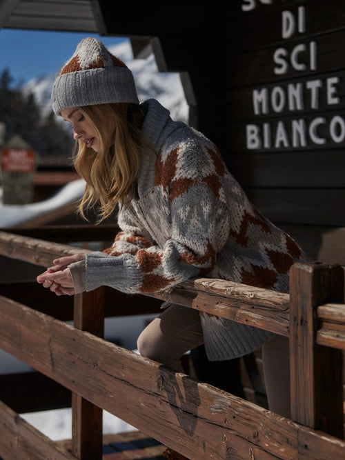 Honor Jacquard Knit Beanie in Grey Melange