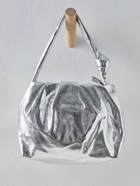 Bronwyn Shoulder Bag in Fuchsia