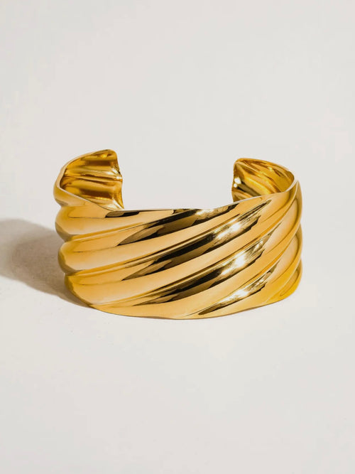 Manon Wavy Bold Bangle