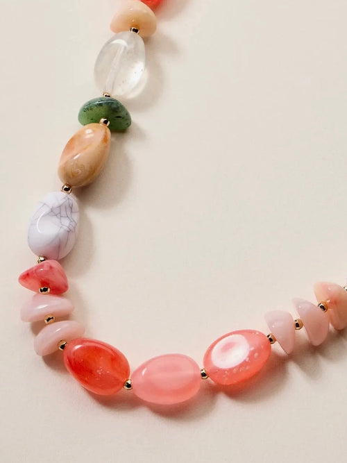 Waterside Beaded Necklace in Pink