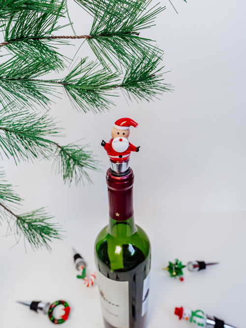 Holiday Icon Wine Stopper in Santa