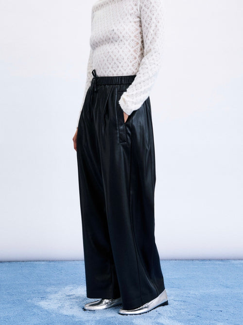 Odaesan Pants in Noir