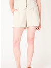 Tres Chic Short in Linen
