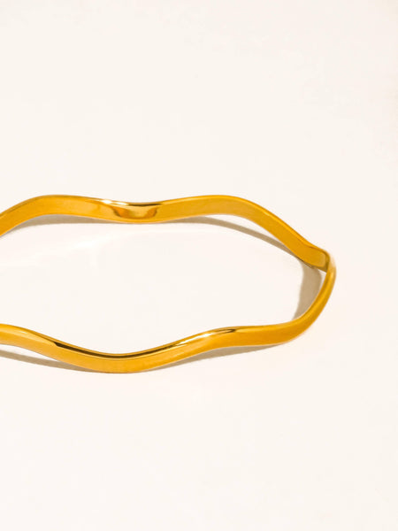 Kennedy Sculptural Wave Bangle