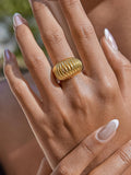 Giverny Ribbed Dome Ring