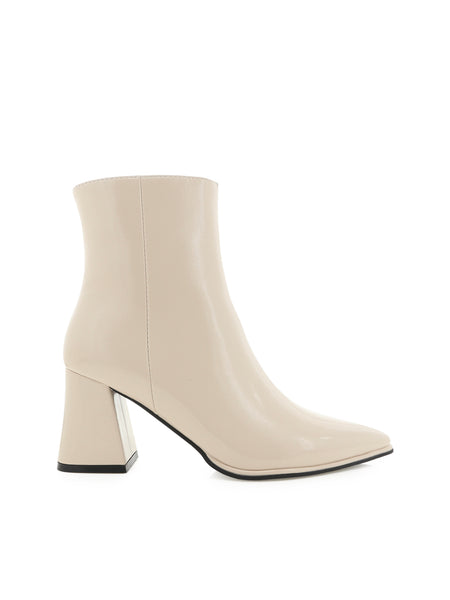 Caden Bootie in Chalk