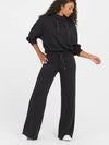 AirEssentials Wide Leg Pant in Very Black