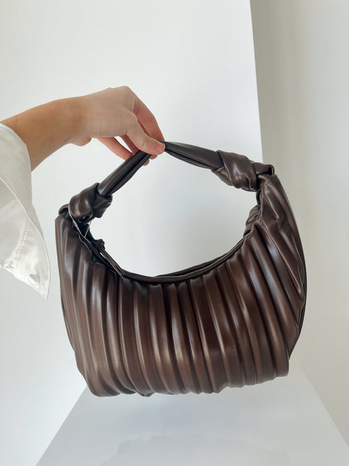 Effie Shoulder Bag in Cocoa