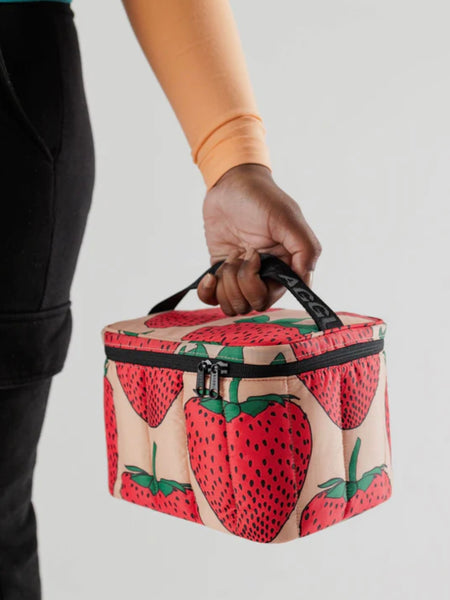 Puffy Lunch Bag in Strawberry